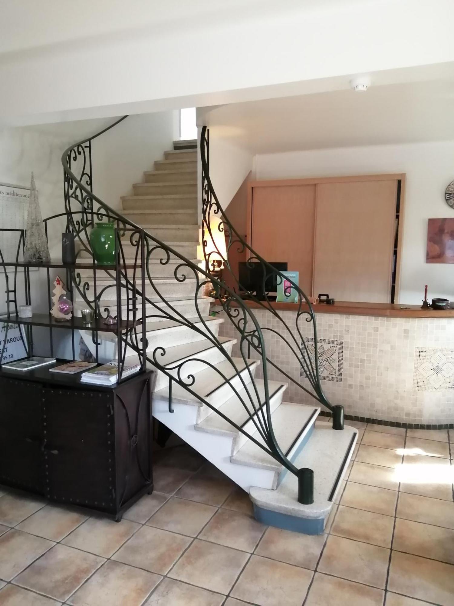 Auberge Les Aromes Грас Екстериор снимка