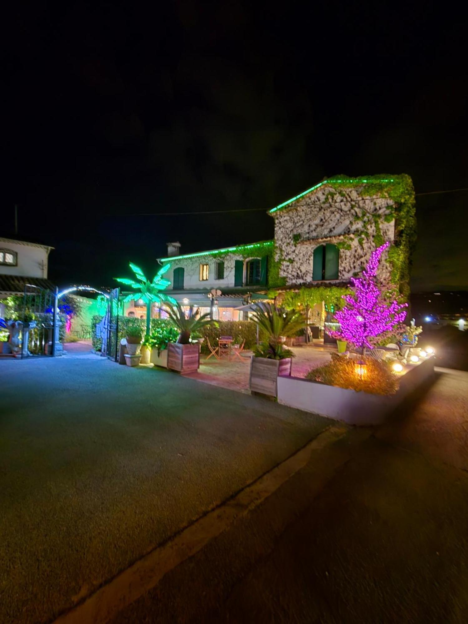 Auberge Les Aromes Грас Екстериор снимка